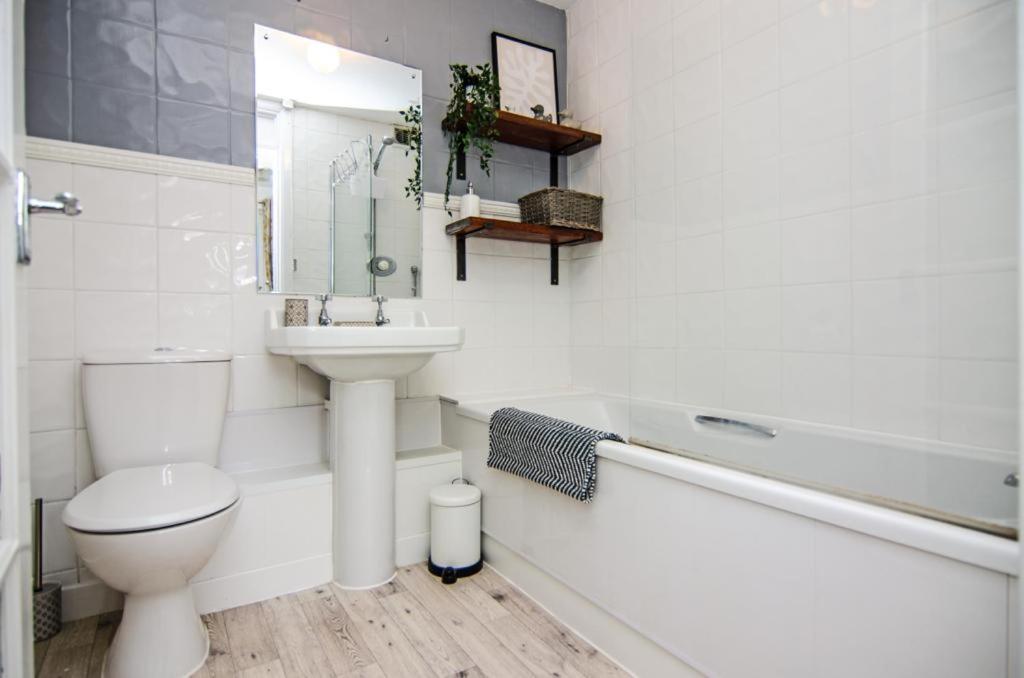 Cosy Lichfield Apartment المظهر الخارجي الصورة