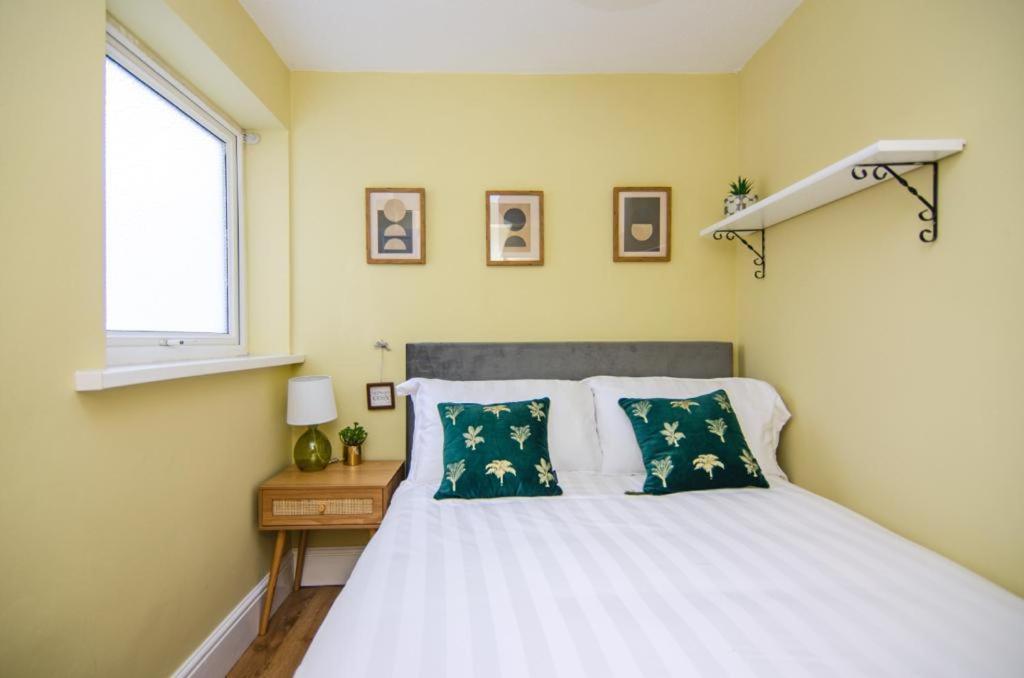 Cosy Lichfield Apartment المظهر الخارجي الصورة